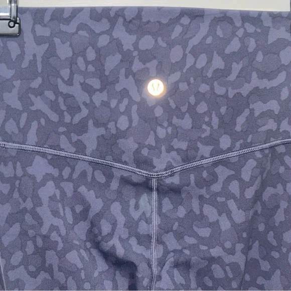 Lululemon Align Crop 21” LS Leopard Deep Navy Size 4 Nulu Leggings - Picture 7 of 9